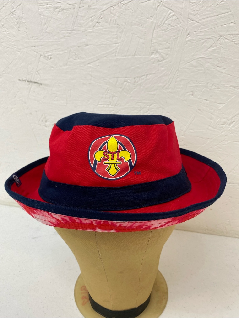 Adults Red and Navy Bucket Hat with Scout Emblem and Stl Reversible